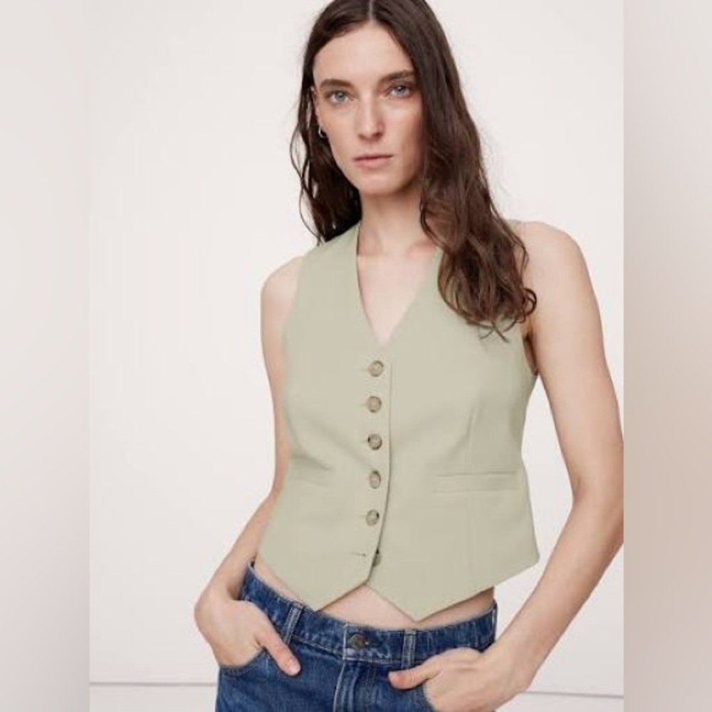 Banana Republic Siena Wool Vest size 6 color Hazy Sage Green